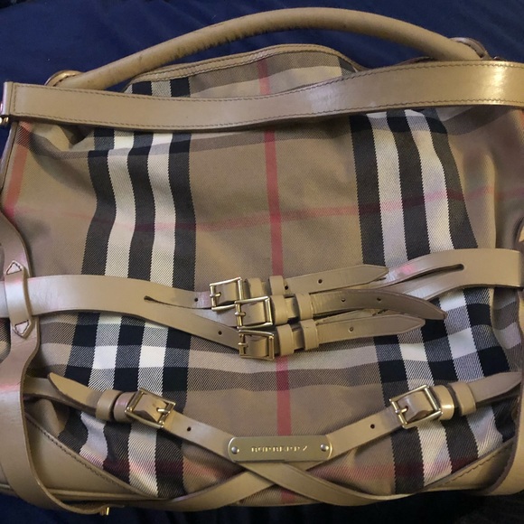 burberry bridle house check hobo bag